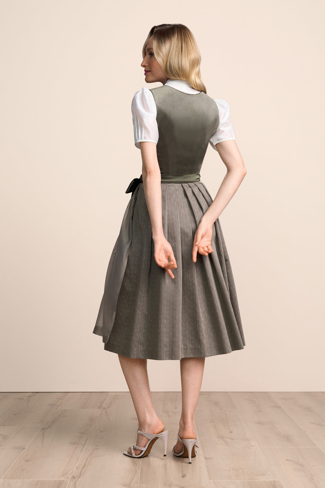Dirndl Avara 70 cm KRÜGER 