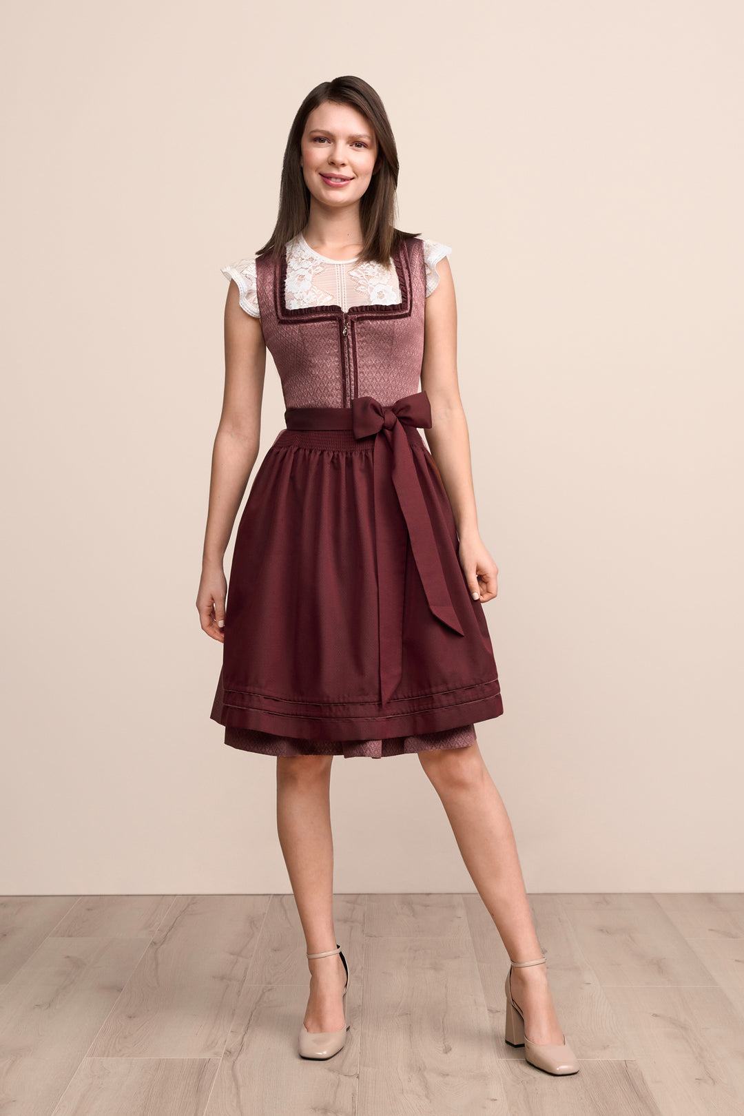 Dirndl Aveloria 60 cm KRÜGER