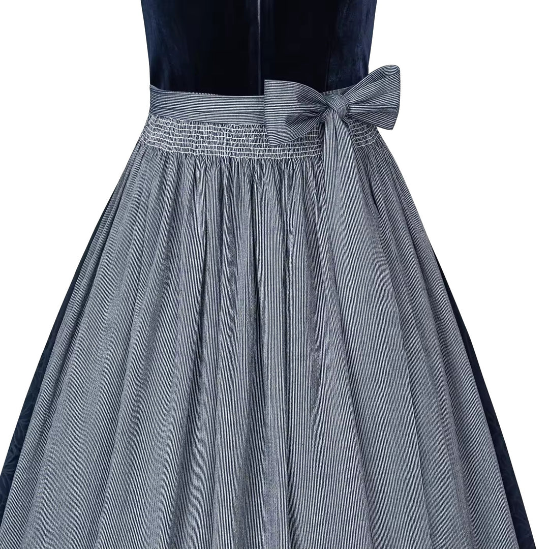 Dirndl Liga Di Bavaria Samt Ozeanblau 70cm